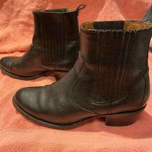 Frye Chelsea Boots size 8.5